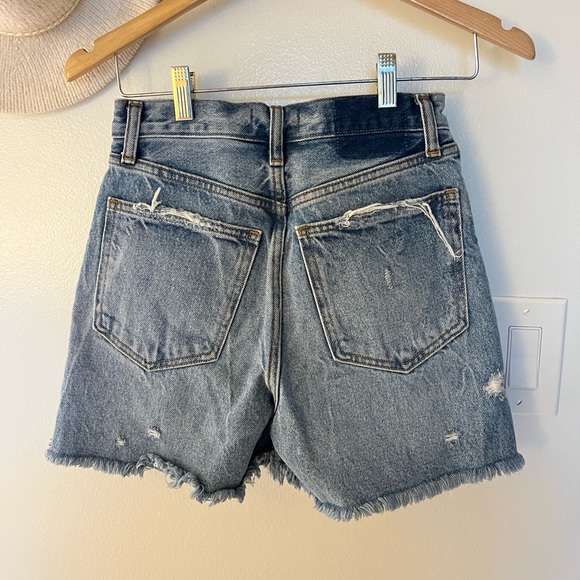 abercrombie 4in high rise mom shorts - Picture 3 of 3